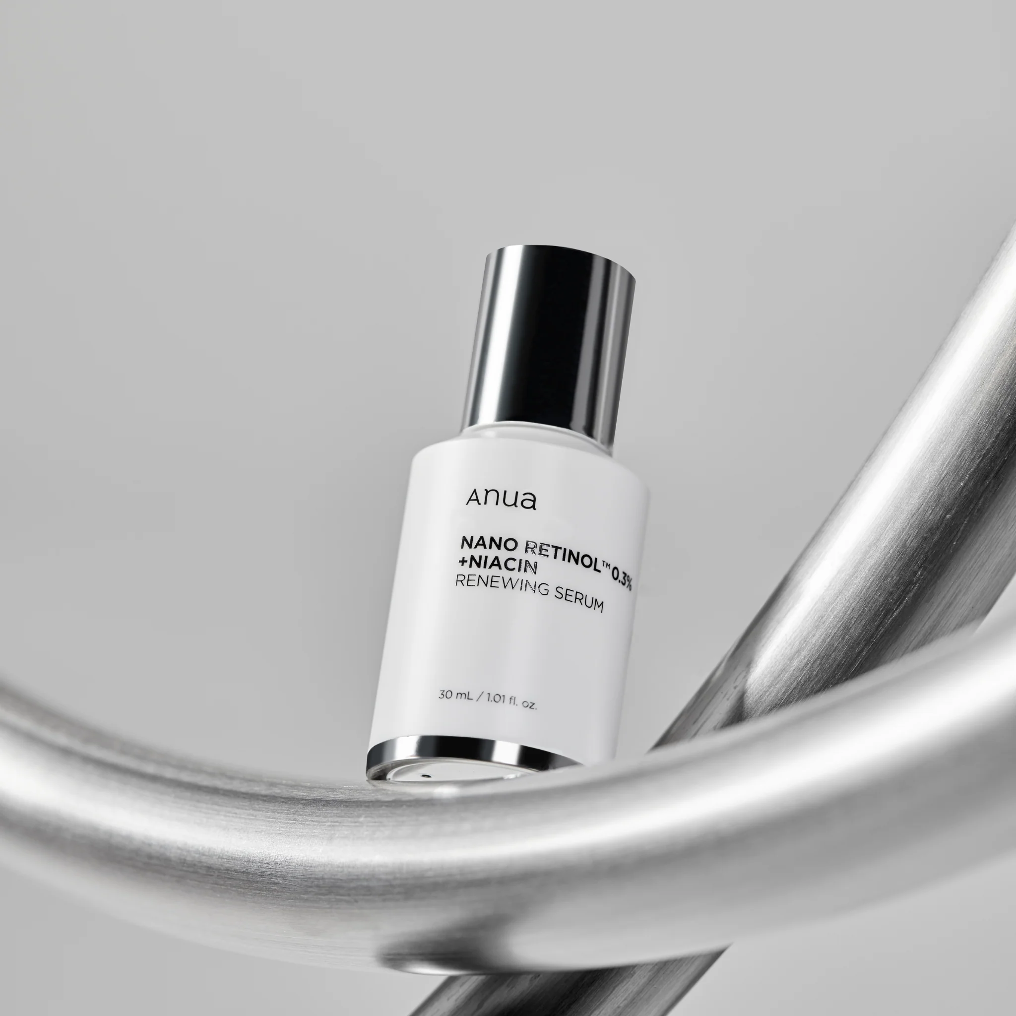 Retinol 0.3% + Niacin Renewing Serum (30ml) - Image 5