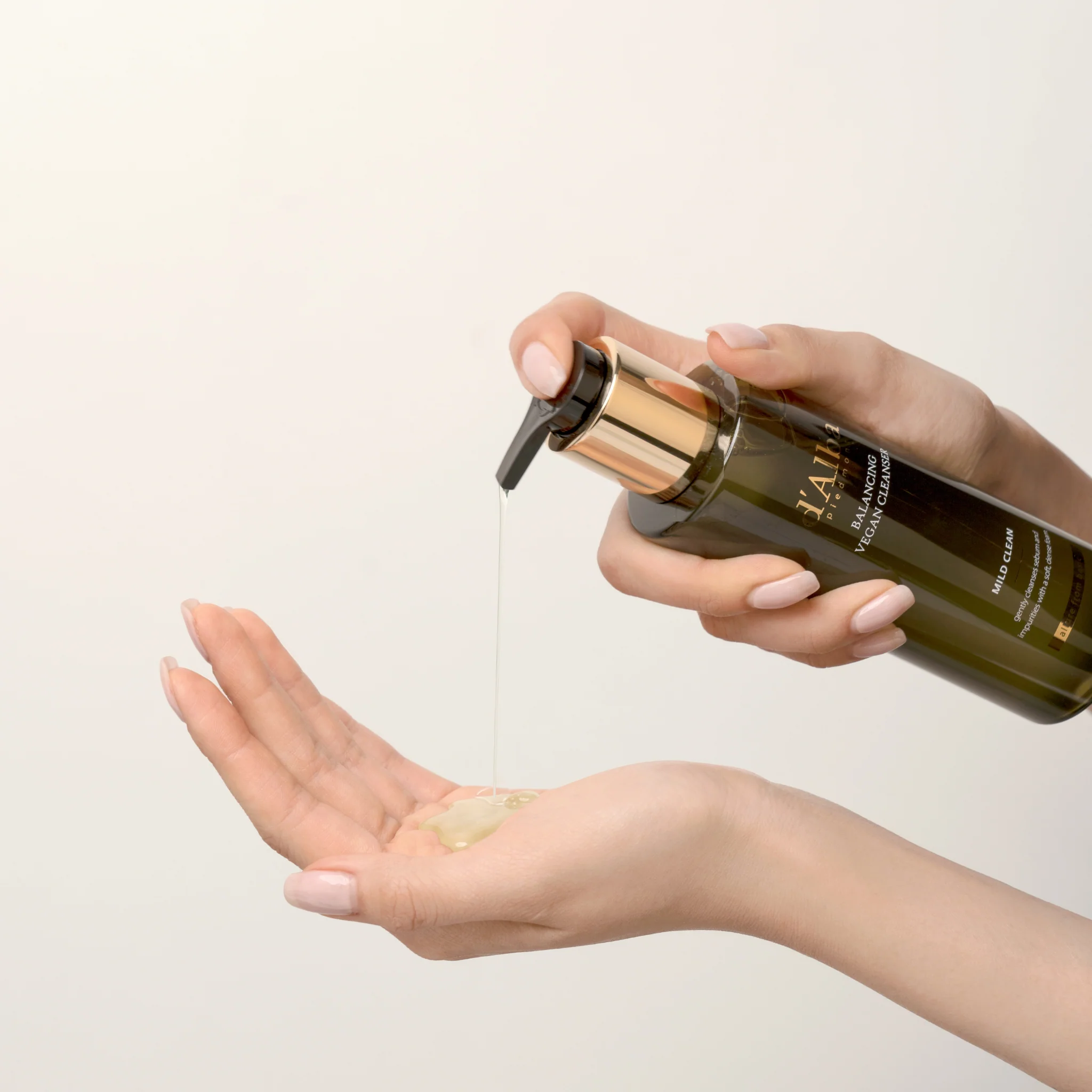 Mild Skin Balancing Vegan Cleanser (200ml) - Image 3
