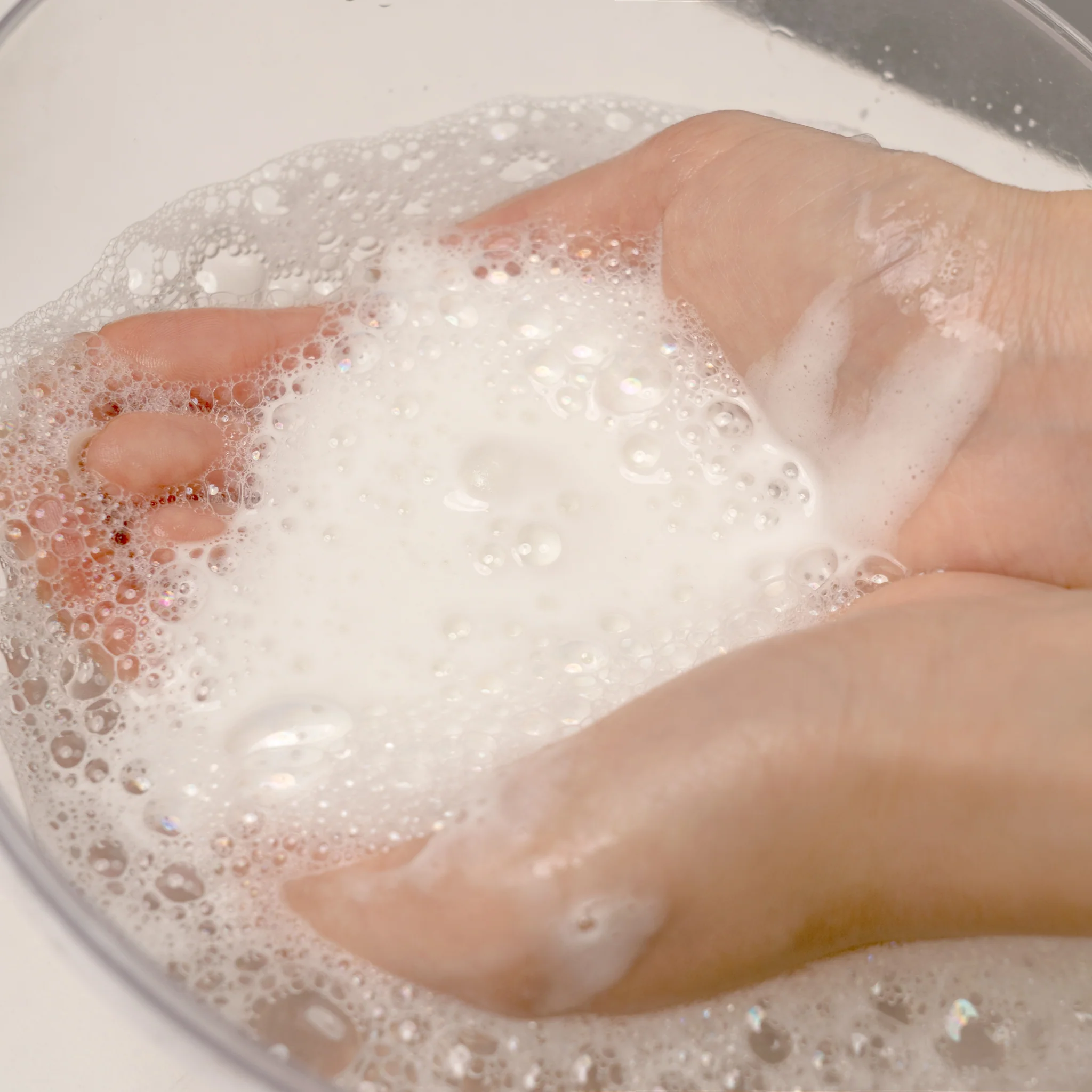 Mild Skin Balancing Vegan Cleanser (200ml) - Image 4