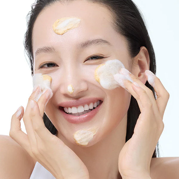 Freshly Juiced Vitamin Mask Cleanser (150ml) - Image 2