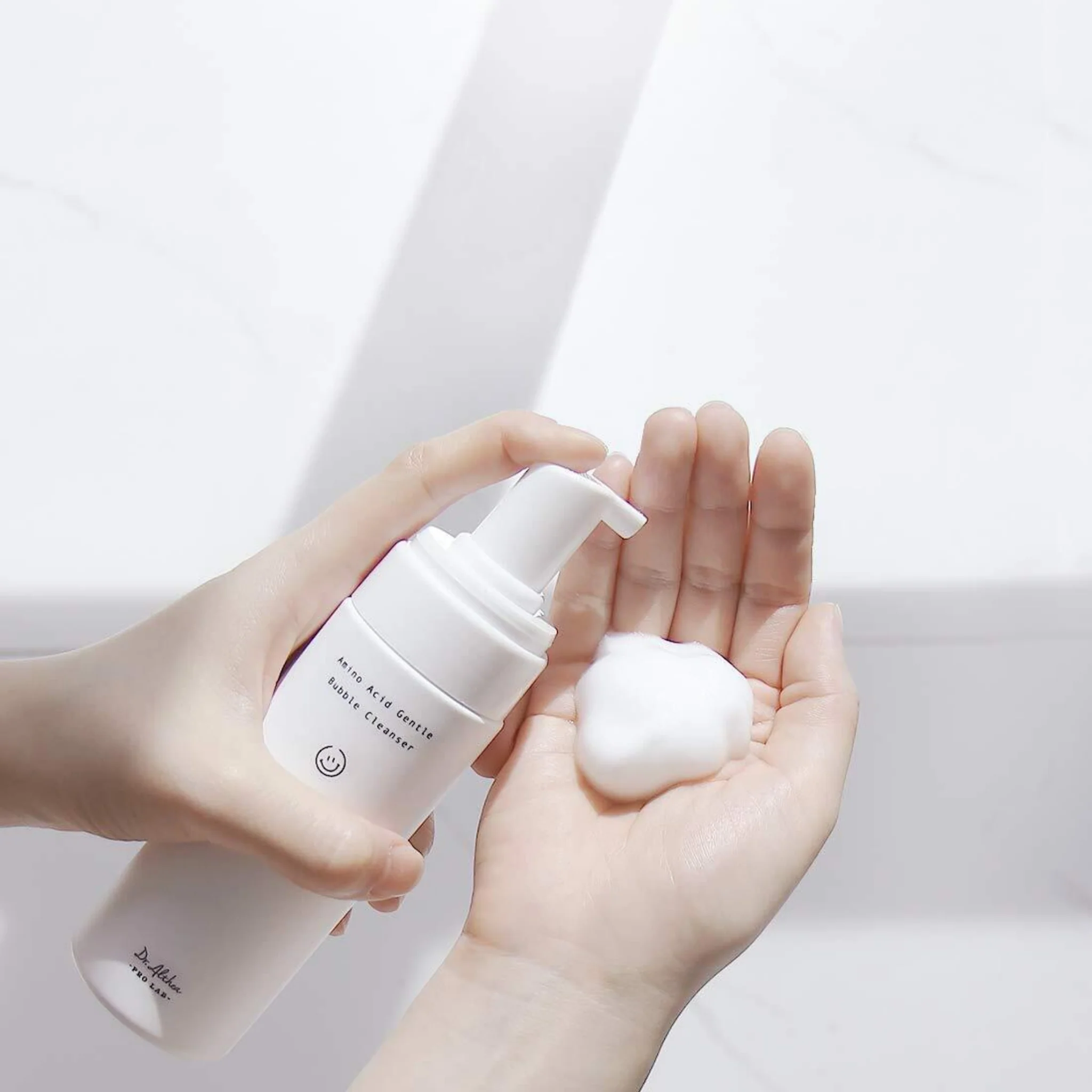 Amino Acid Gentle Bubble Cleanser (140ml) - Image 3