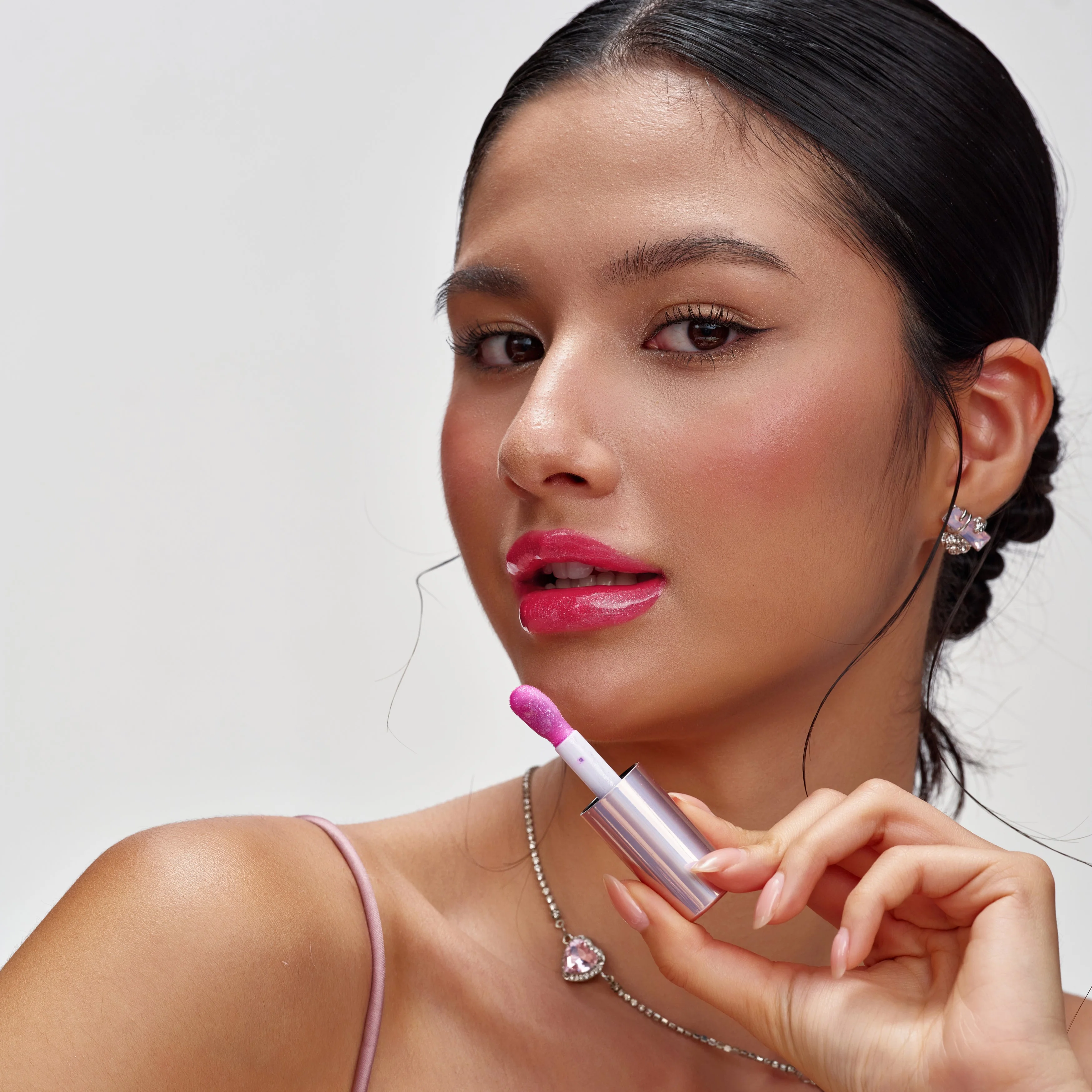 Dazzle Crush Lip Oil - 3 Options - Image 3