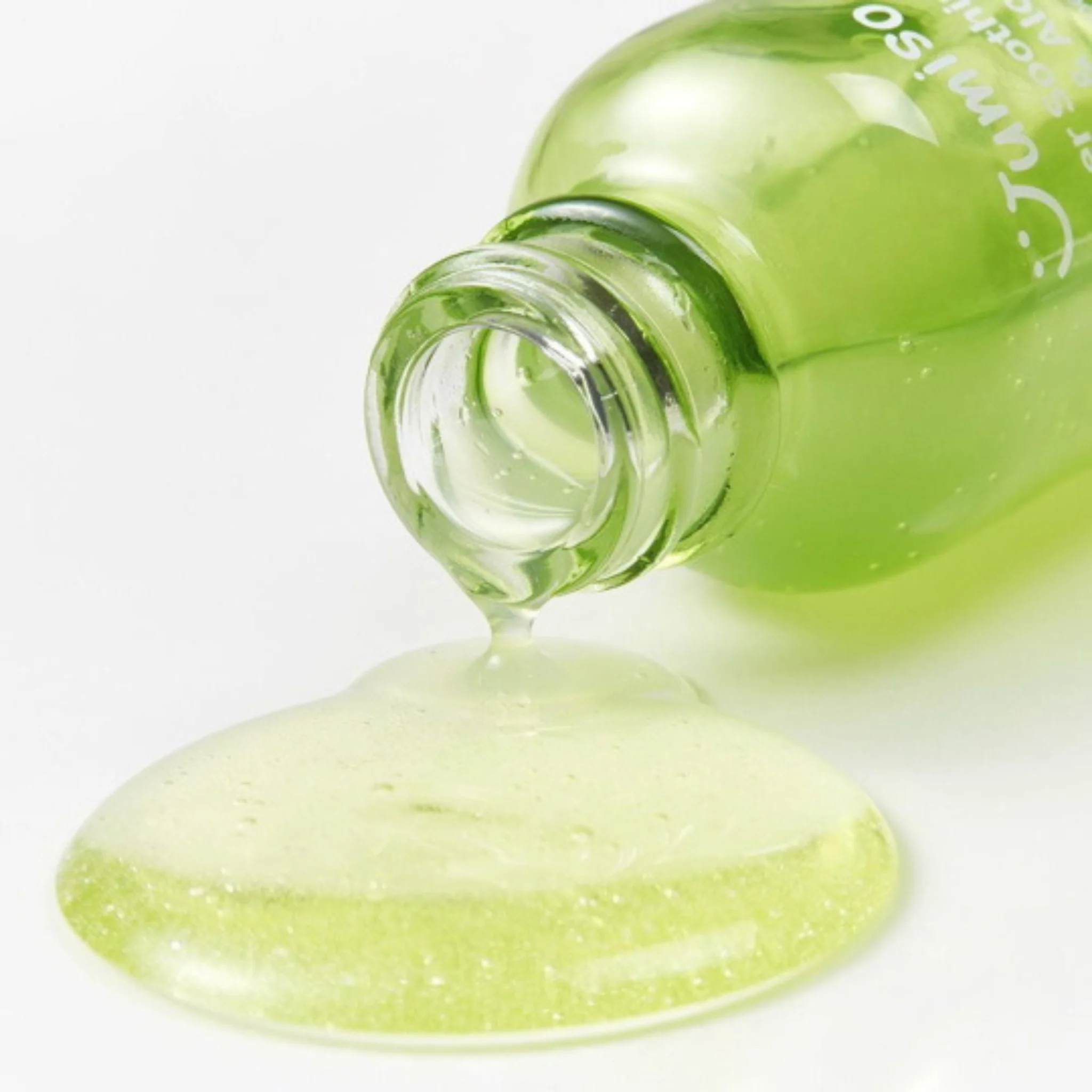 Super Soothing Cica & Aloe Facial Serum (30ml) - Image 4