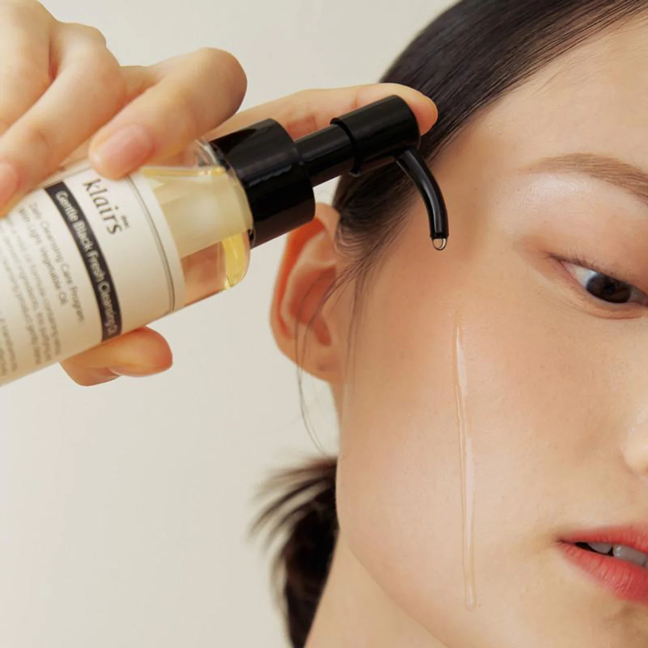 Gentle Black Fresh Cleansing Oil (150ml) - Image 2