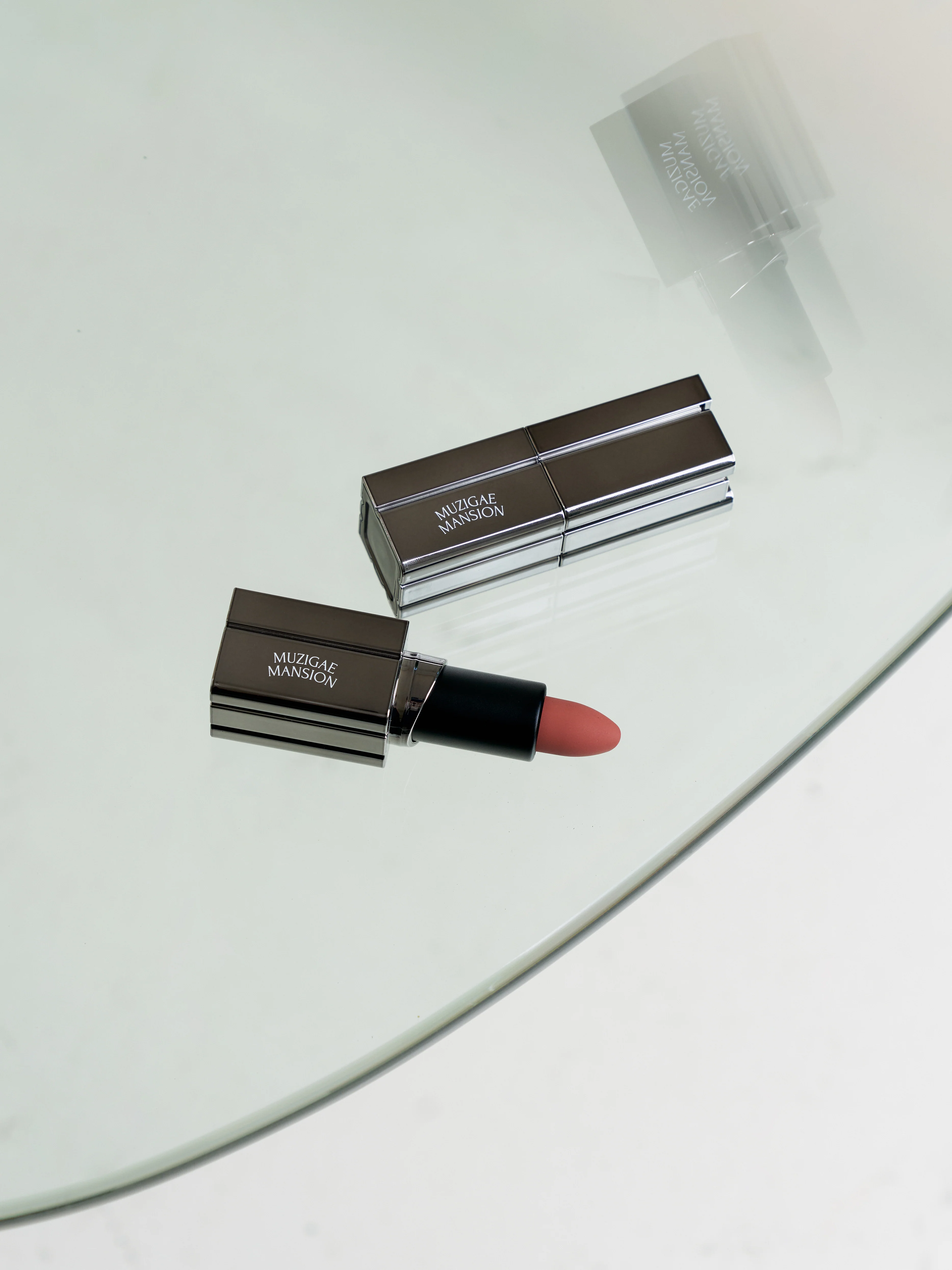 Moodwear Blur Lipstick (4g) - 8 Options - Image 4