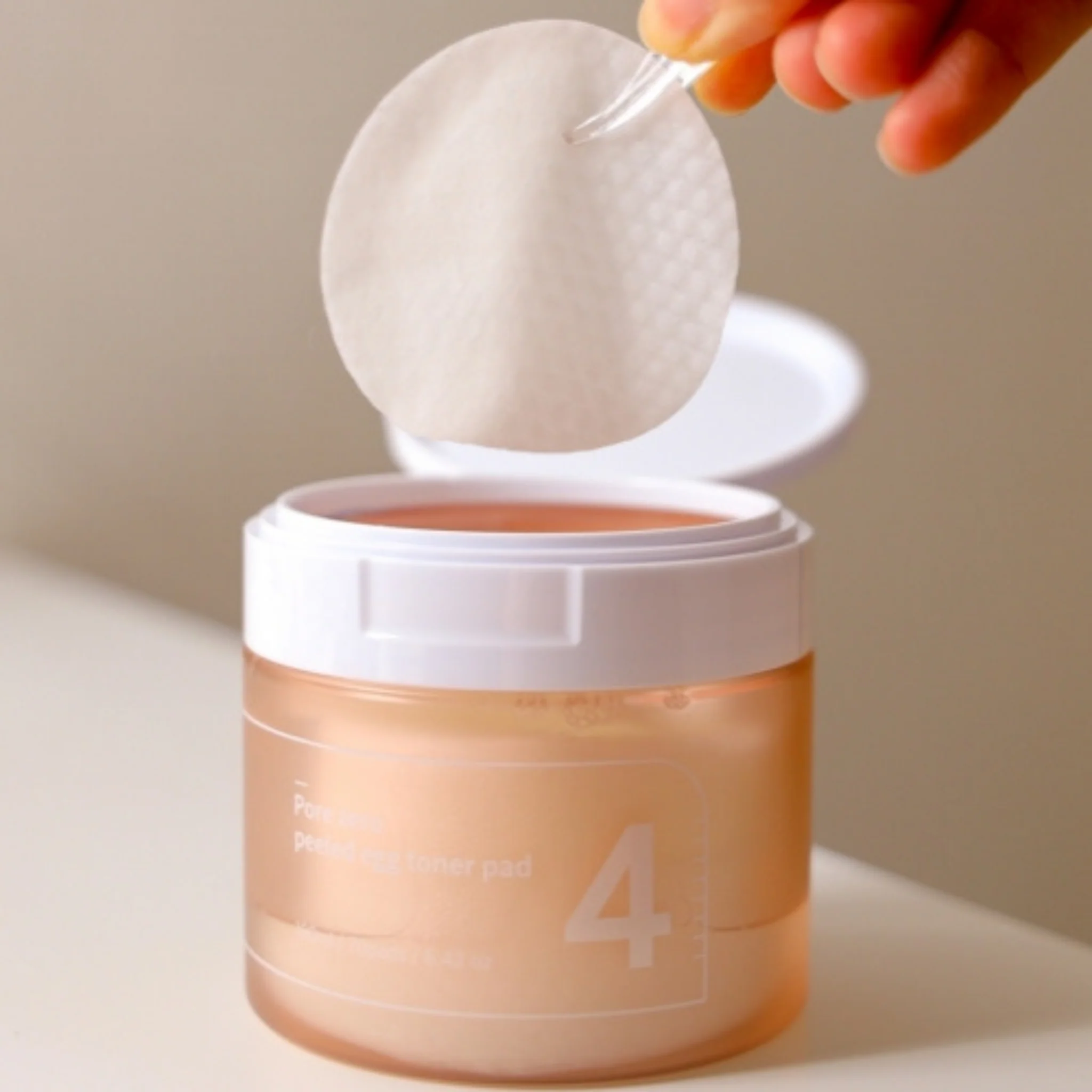 No.4 Pore Zero Peeled Egg Toner Pad (70 pads) - Image 3