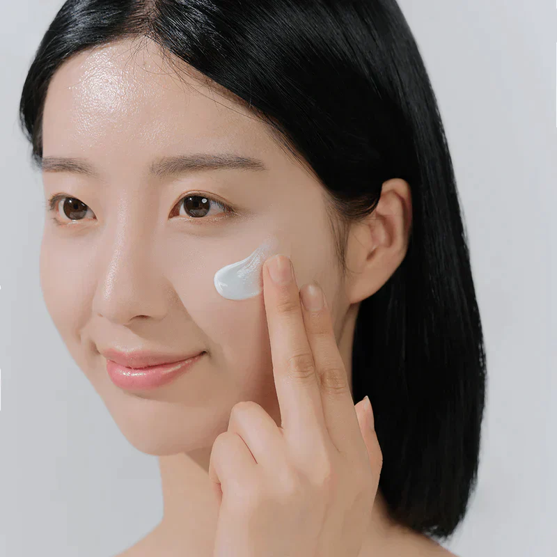 Twin Pack Madagascar Centella Hyalu-Cica Water-Fit Sun Serum SPF50+ PA++++ (2 products) - Image 3